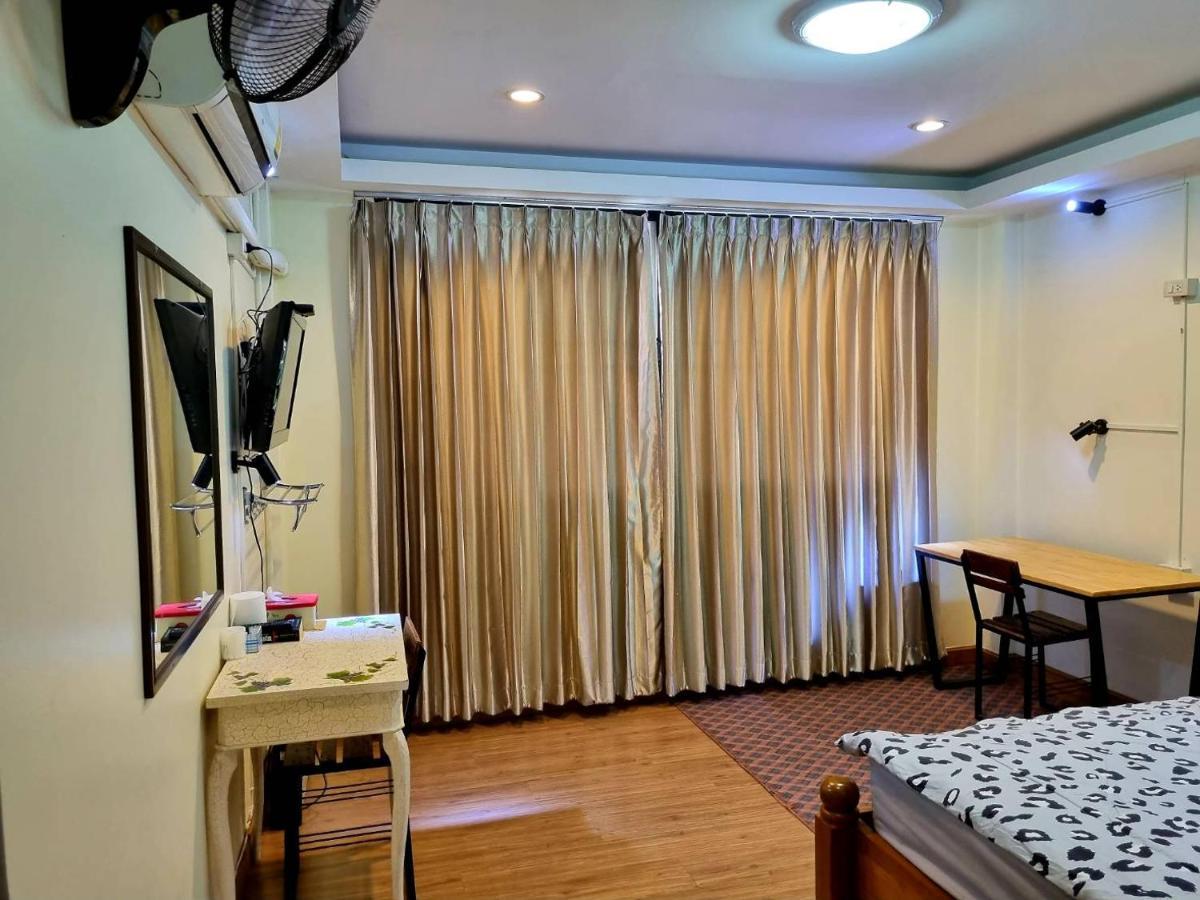 T2B Hostel Chiang Mai Buitenkant foto