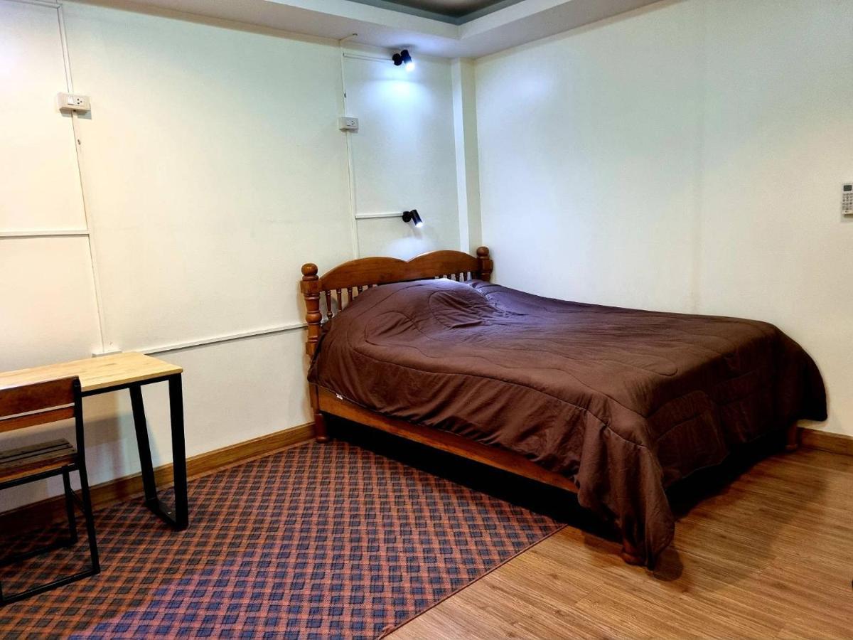 T2B Hostel Chiang Mai Buitenkant foto