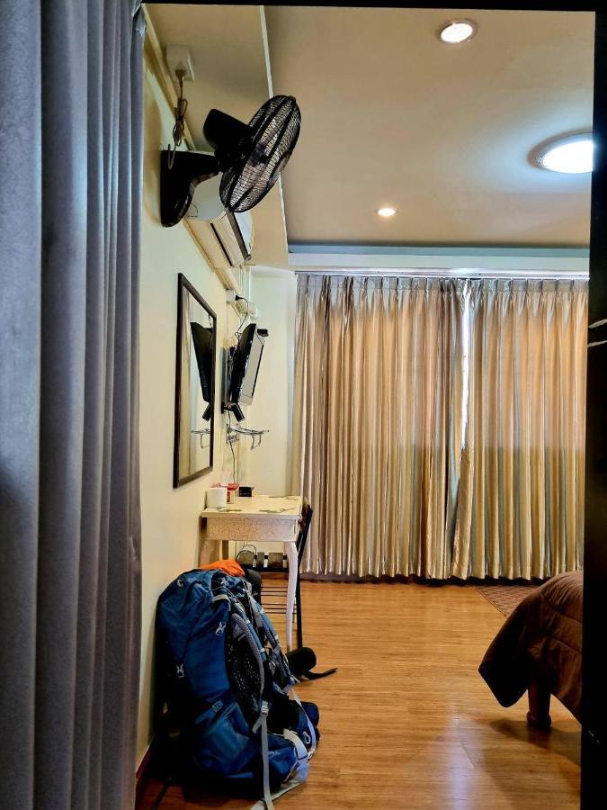 T2B Hostel Chiang Mai Buitenkant foto